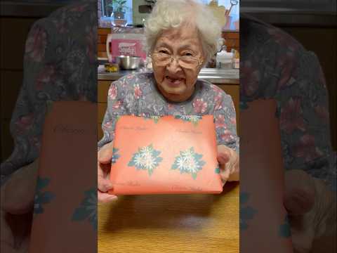 元高島屋店員の幾子おばあちゃんがゲームを包装してくれた🎁 サムネイル