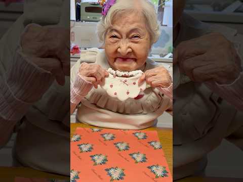 幾子おばあちゃんが回転包装してくれる🎁